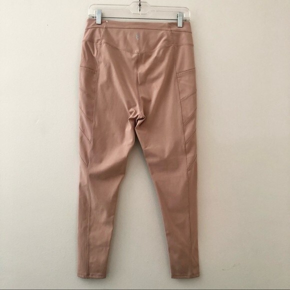 NEW Free People X FP Movement On Cloud Nine Legging Pink Pearl Size Large - Picture 9 of 11